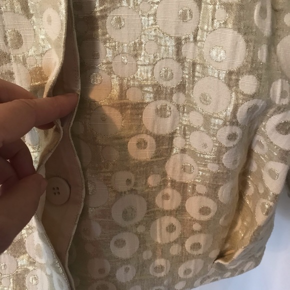 Demoiselle gold metallic jacket. - Picture 4 of 8